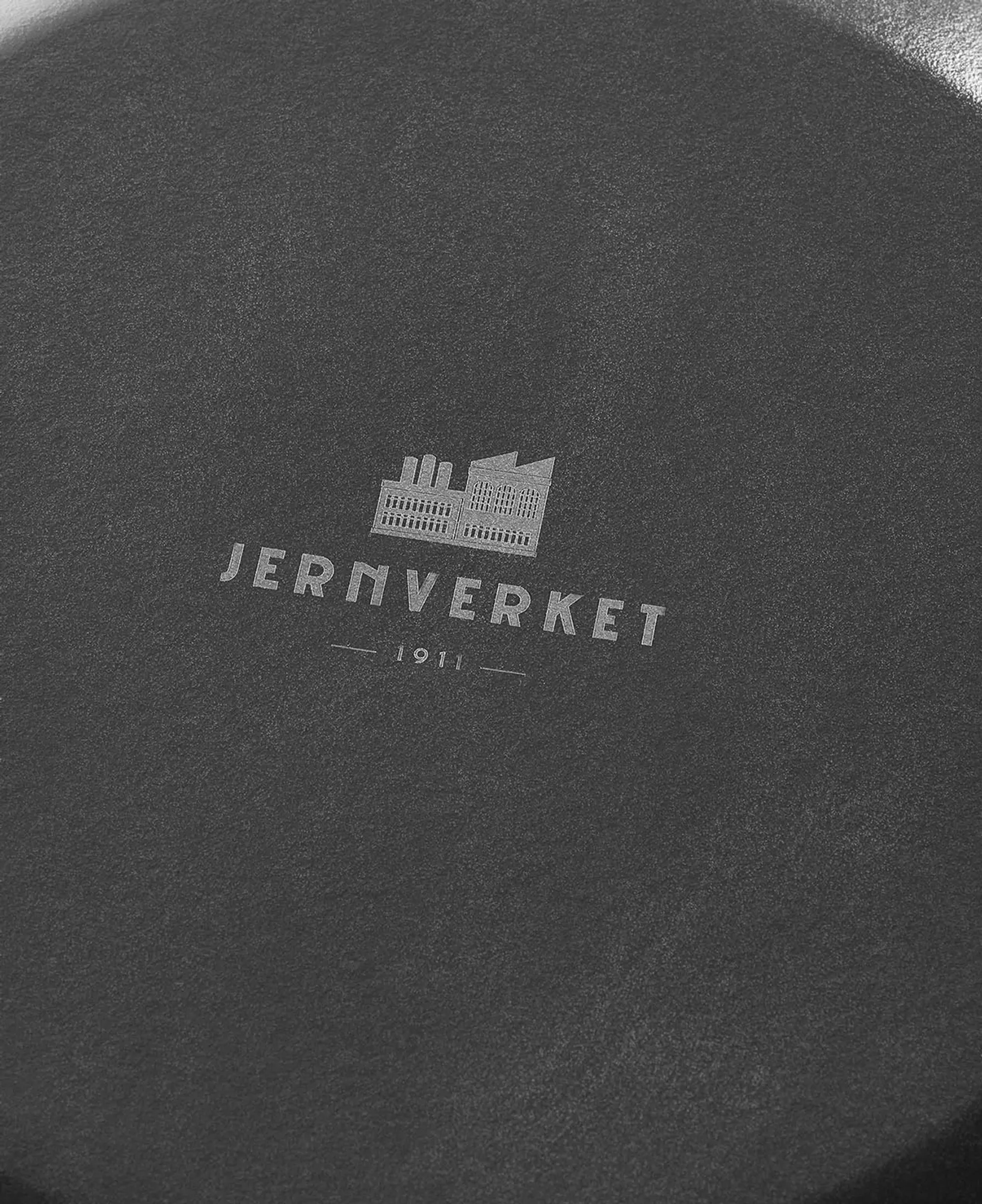 Stekpanna i Gjutjärn med keramisk beläggning från Jernverket 28cm - Svart - Image 3